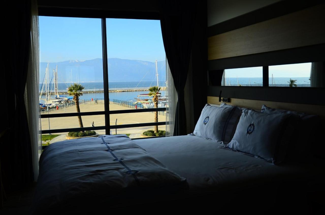 Burhaniye Marina Boutique Hotel エクステリア 写真